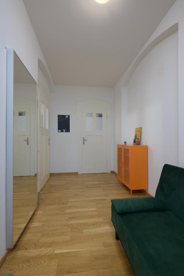 Arbio I Retro Apart Near Leipzig Hauptbahnhof Bagian luar foto